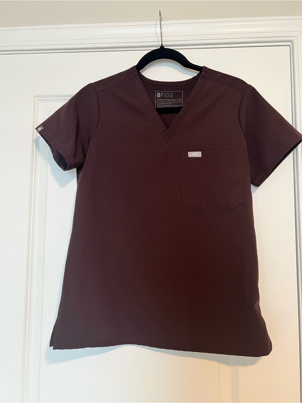 Figs Espresso Catarina One Pocket Top
